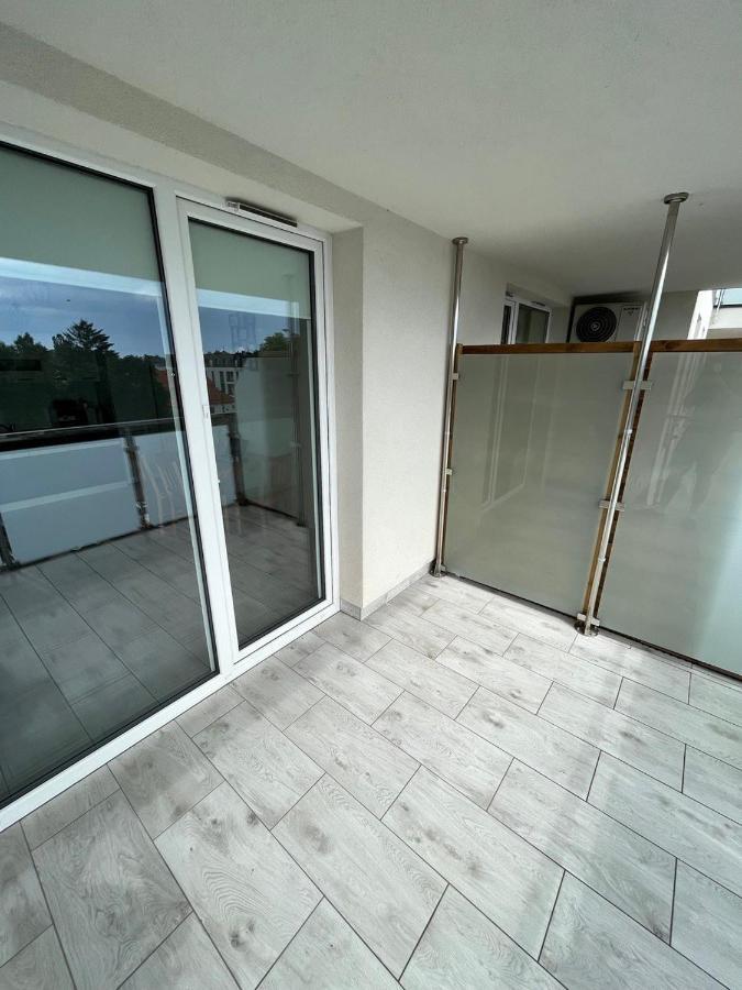 Sdh 1 Radzymin Comfortable Apartment Near Warsaw Bagian luar foto