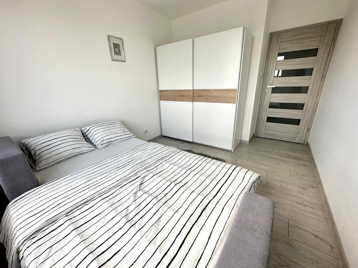 Sdh 1 Radzymin Comfortable Apartment Near Warsaw Bagian luar foto